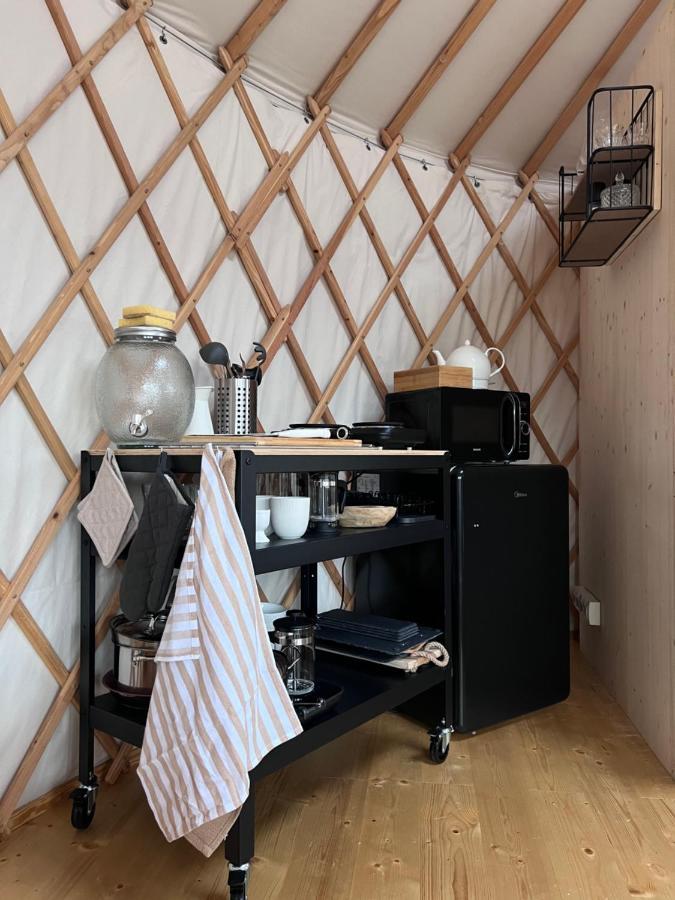 Yary Yurt Hotel Všeruby Kültér fotó