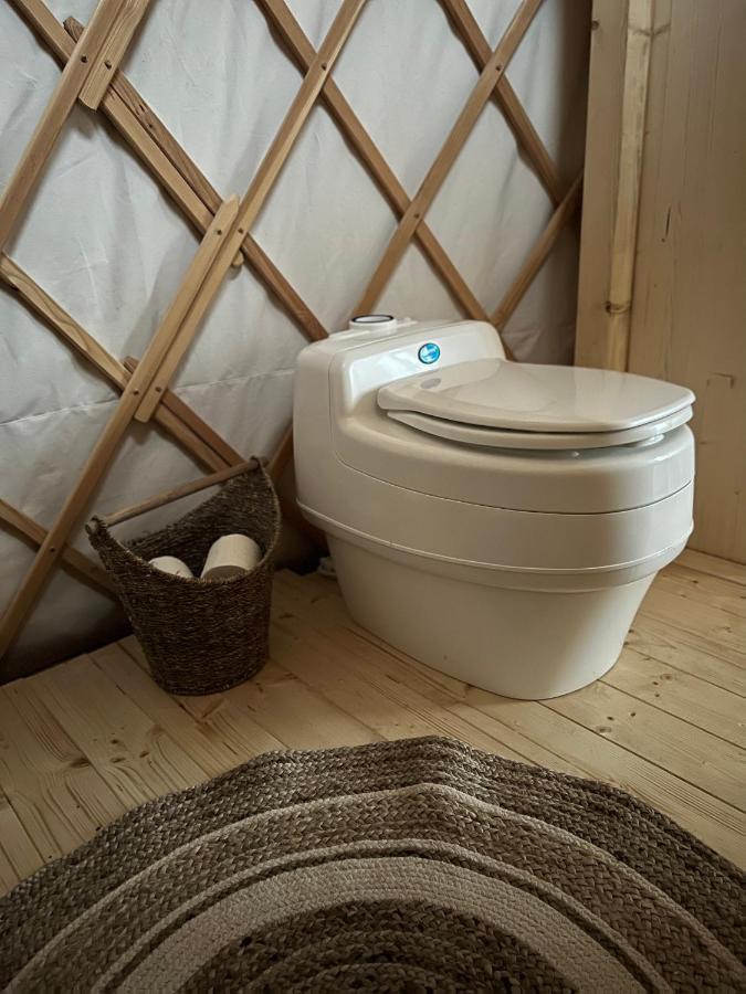 Yary Yurt Hotel Všeruby Kültér fotó